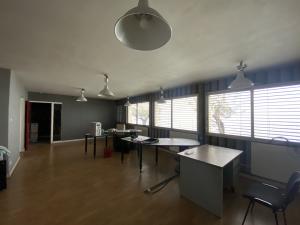 A LOUER - 472 m² - ROMAGNAT - ZA ARTIERE